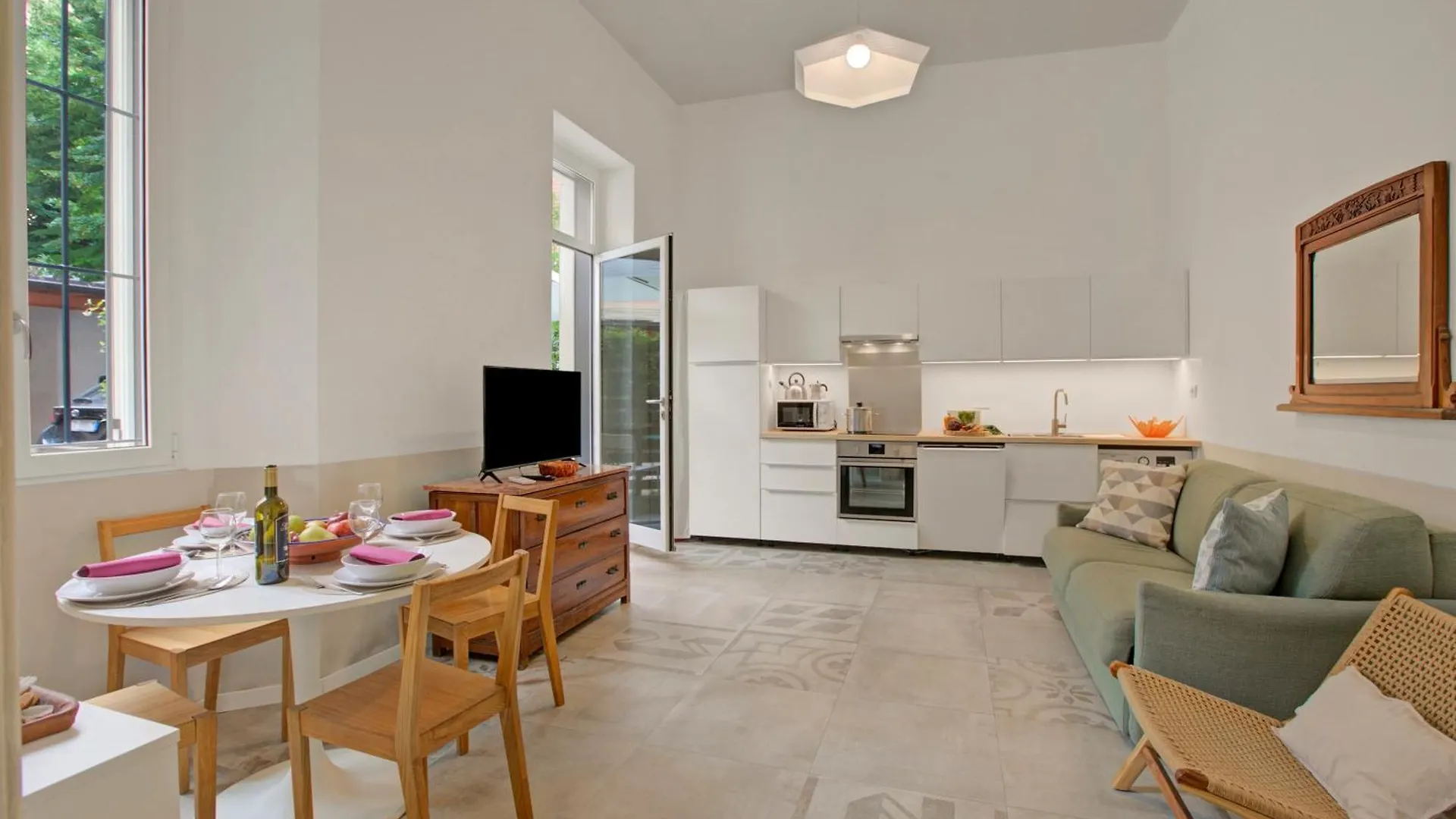 Apartment Beach & Relax With Terrace - Happy Rentals Alassio Italy