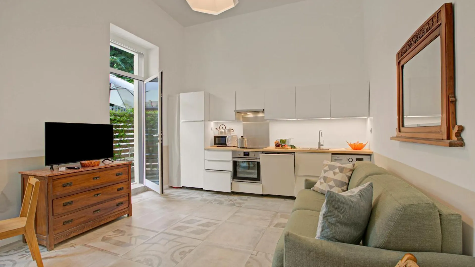 Beach & Relax With Terrace - Happy Rentals Alassio